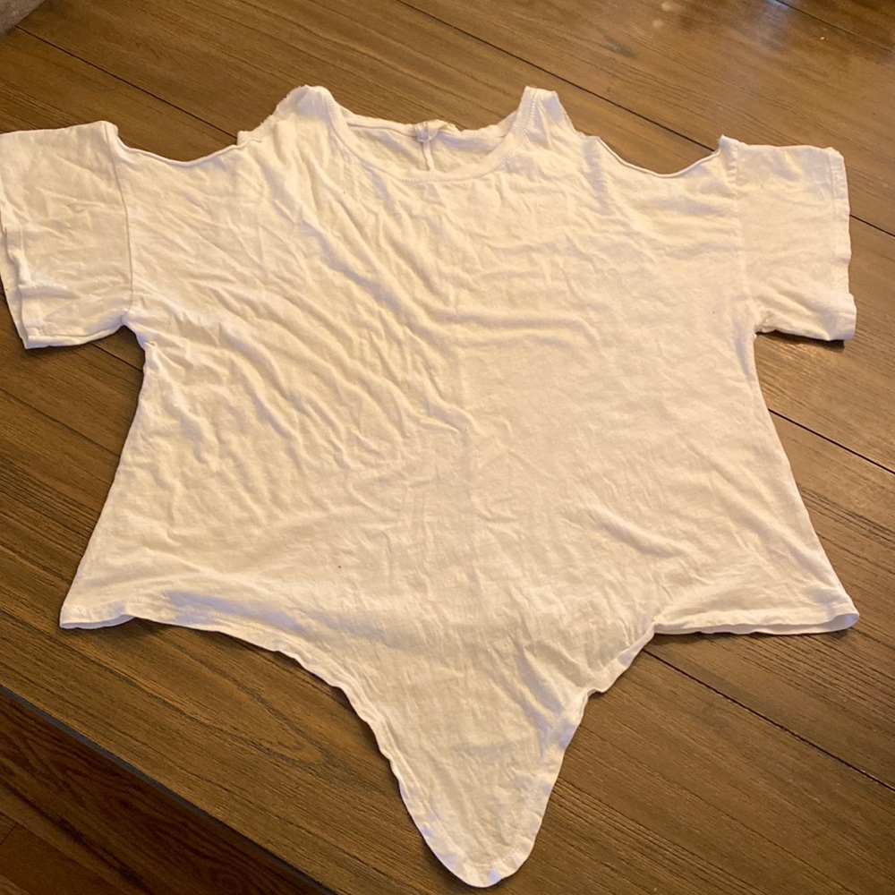 Buckle bought shirt with open shoulders